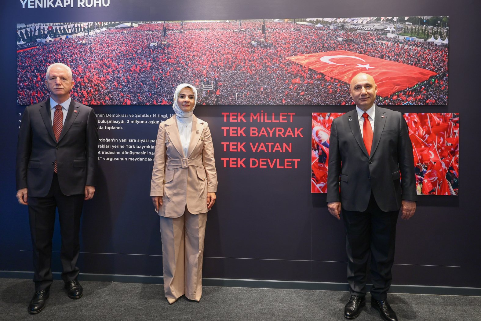 “İrade Bizim, Zafer Bizim” sergisi ziyaretçileriyle buluştu